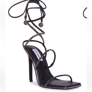 Steve Madden Unveil Black Heels